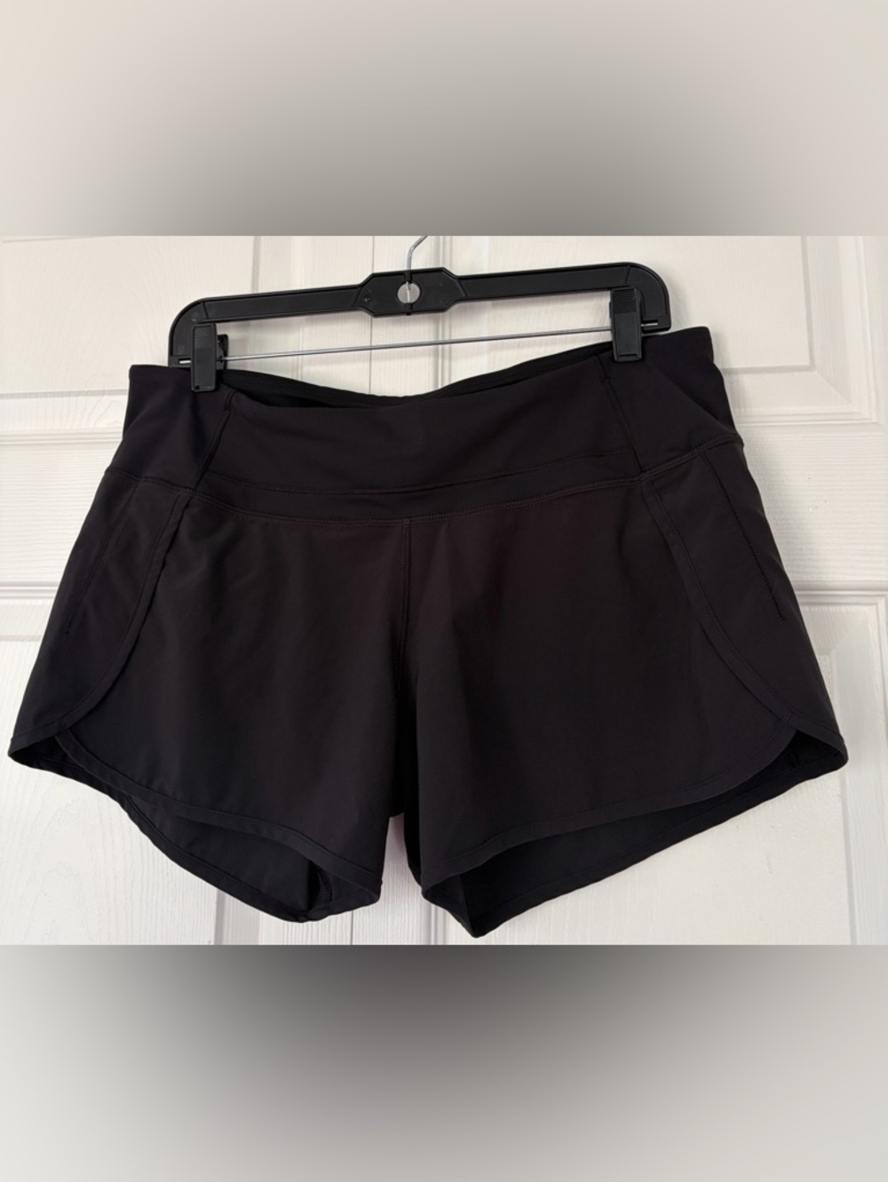 Lululemon Women’s Shorts Run Times
Short II 4" BLACK Lined Size 10 - Picture 5 of 16